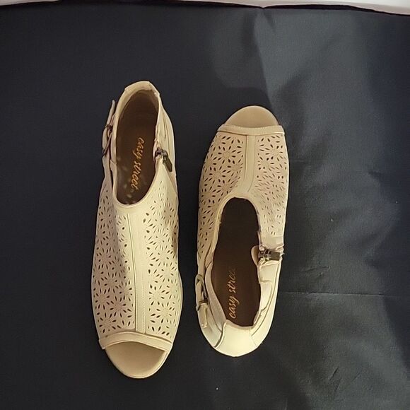 EASY STREET DAKOTA PEEP TOE WOMEN"S ADJUSTABLE BUCKLE SANDALS - Picture 4 of 16